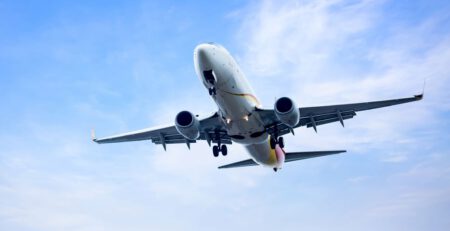 wie lange fliegt man nach mallorca